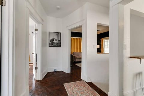 Historic Apt Near Music Row-Hillsboro Village Apartment in Nashville