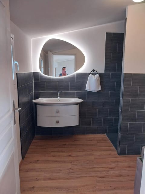 Bathroom, Internal: Not applicable to any particular room