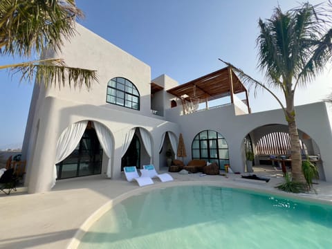 Swimming pool, Swimming pool, sunbed