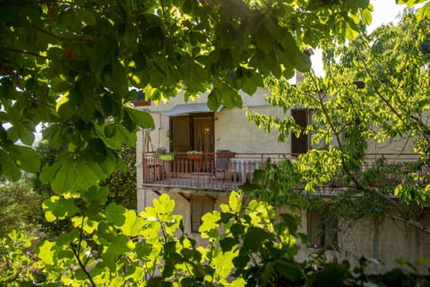 Property building, Spring, Day, View (from property/room), Balcony/Terrace, Garden view