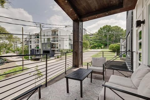 Spacious 2BD-Close To Everything Apartment in Nashville