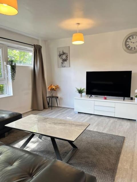 Communal lounge/ TV room, Living room, Evening entertainment