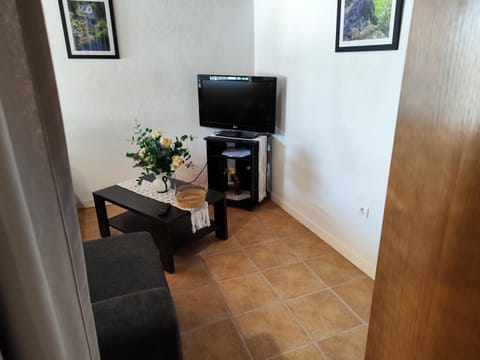 Communal lounge/ TV room, TV and multimedia