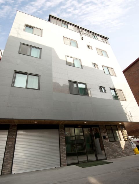 Facade/entrance, Day, View (from property/room)