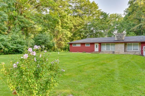 5 Mi to Warren Dunes - Secluded Sawyer Home! House in Sawyer