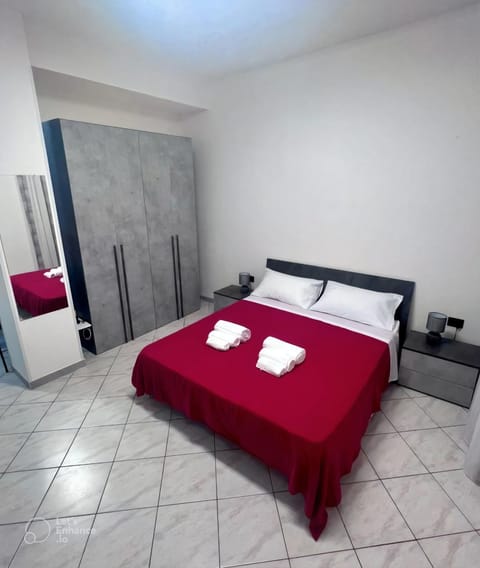 Bed, Bedroom, towels, wardrobe