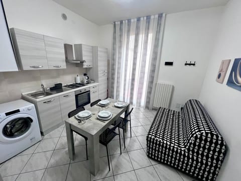 Living room, Dining area, dishwasher, stove