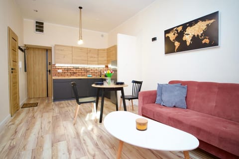 Kitchen or kitchenette, Living room, Seating area, Dining area