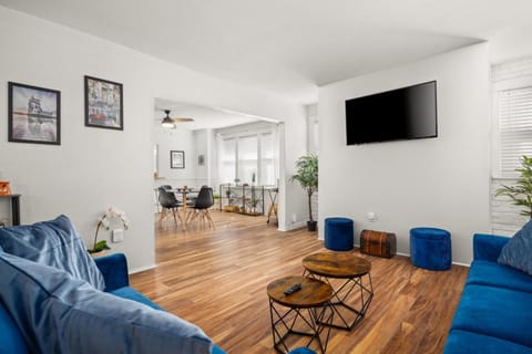 The Heights Hideaway 2BR Gem House in Peoria