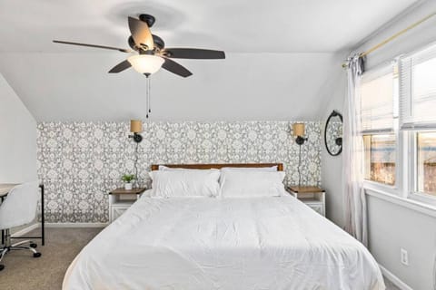 GLEN LIVING a family 3 BD in Central Peoria House in Peoria