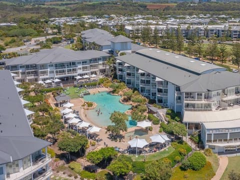 Property building, Day, Natural landscape, Bird's eye view, Swimming pool