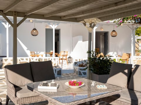 Chanos Luxury Suites Paros Apartment in Paros, Greece