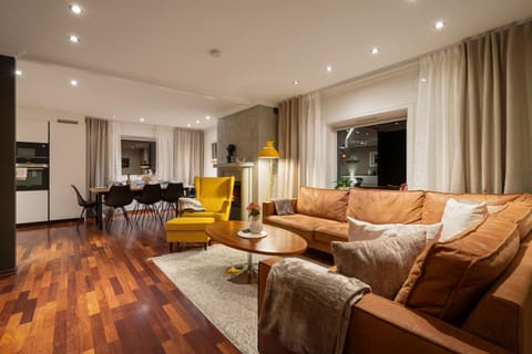 Living room, Seating area, Dining area