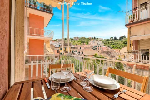 Inside Lerici, free Parking Apartment in Lerici