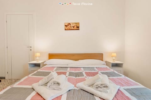 Inside Lerici, free Parking Apartment in Lerici