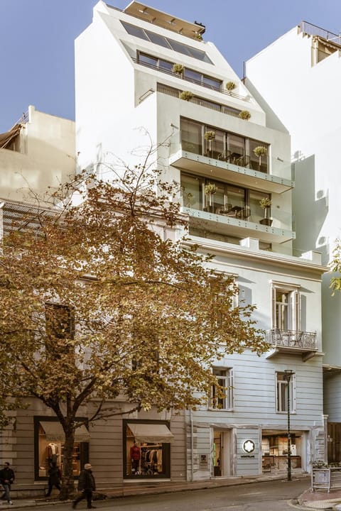 Property building, Day