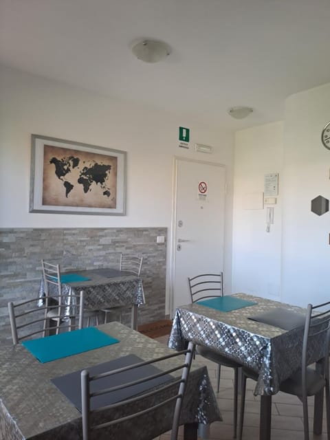 Dining area, Communal kitchen