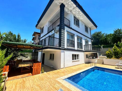 Property building, Pool view