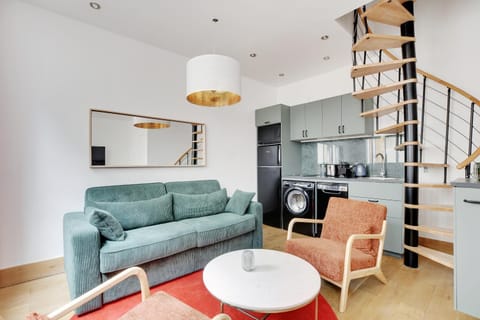 Kitchen or kitchenette, Living room, Seating area