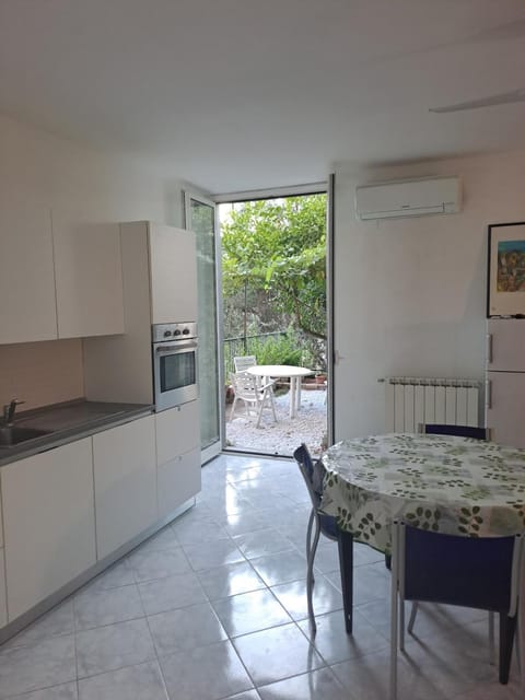 Lemon Apartment Monterosso - 5 Terre Apartment in Monterosso al Mare