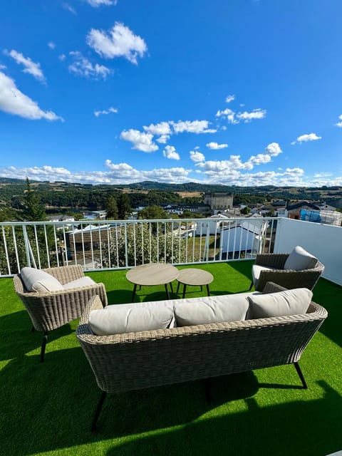 Patio, Nearby landmark, Off site, Natural landscape, View (from property/room), Balcony/Terrace, Lake view, Mountain view, River view