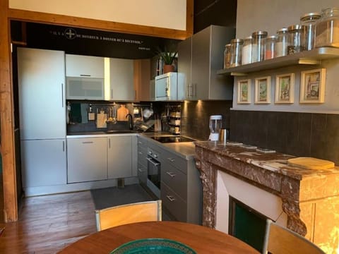 Kitchen or kitchenette, oven, stove, toaster