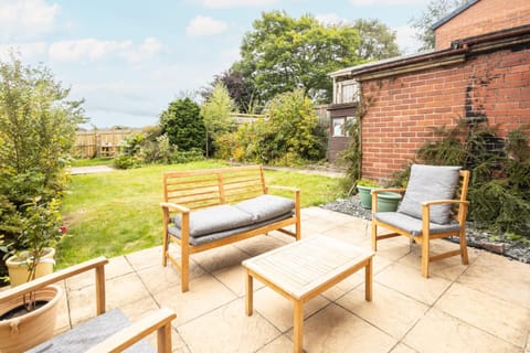 Garden, Seating area
