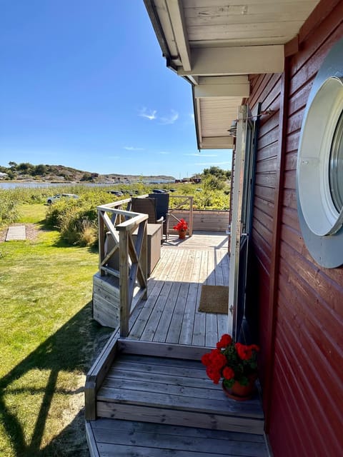 Property building, View (from property/room)