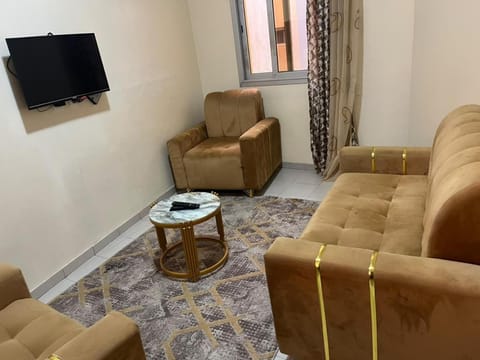Communal lounge/ TV room, TV and multimedia, Living room, Seating area