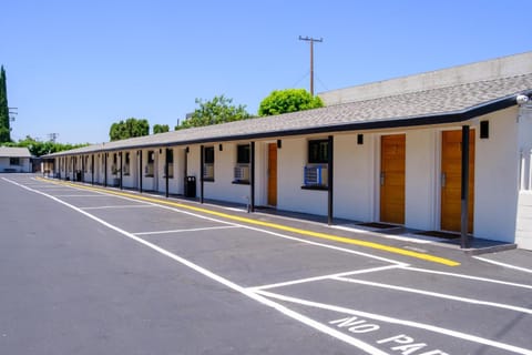 Adobe Inn Inn in Alhambra