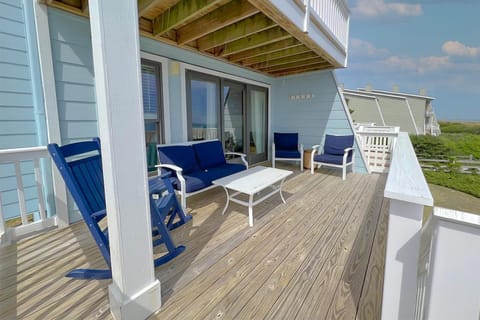 A Long Walk by Sea Scape Properties House in Wrightsville Beach