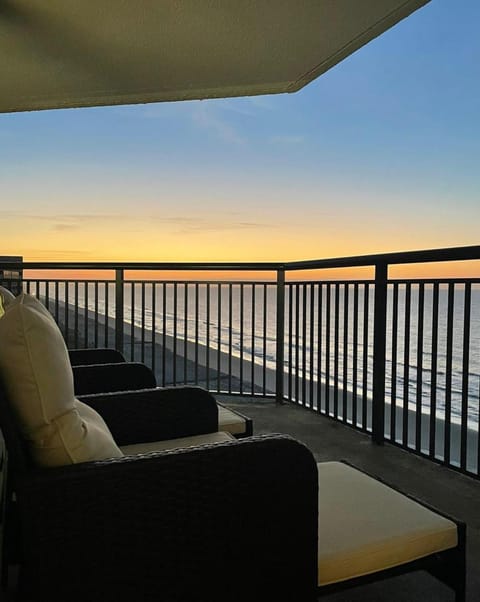 View (from property/room), Balcony/Terrace, Sea view, Sunrise