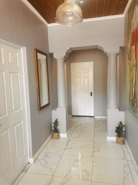 Mila Lodge 2 Bed and Breakfast in Cape Town