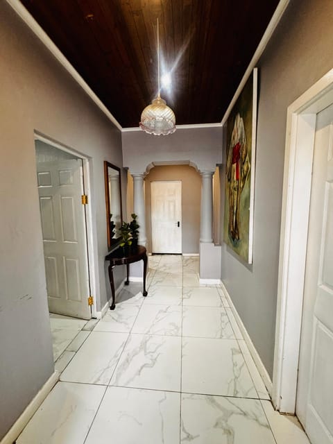 Mila Lodge 2 Bed and Breakfast in Cape Town