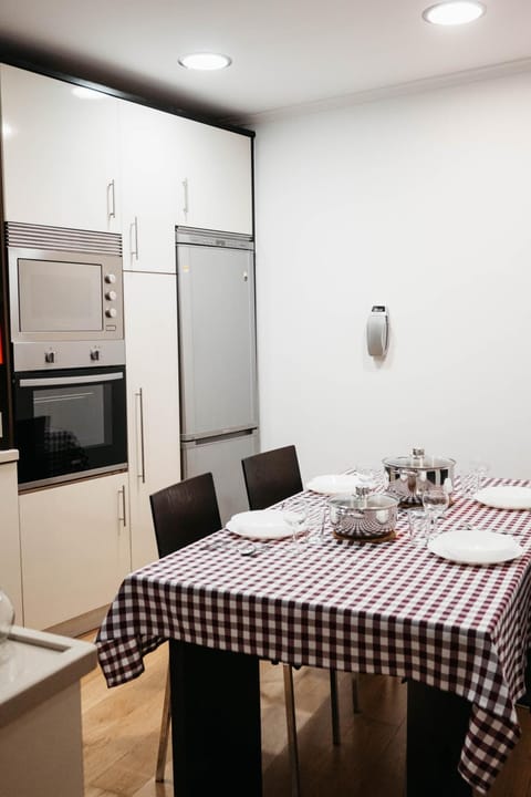 Dining area, Dinner, Dinner, microwave, oven, stove, toaster