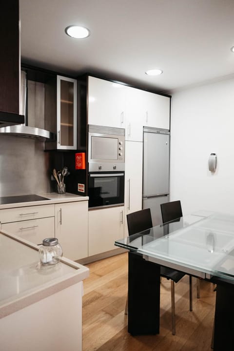 Dining area, Dinner, Dinner, dishwasher, microwave, oven, stove, washing machine