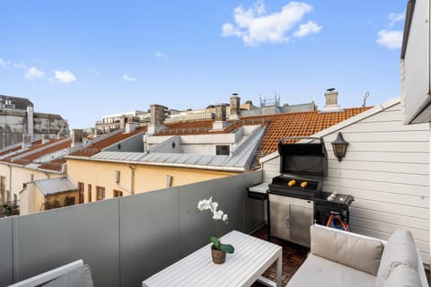 Patio, Day, BBQ facilities, View (from property/room), Balcony/Terrace