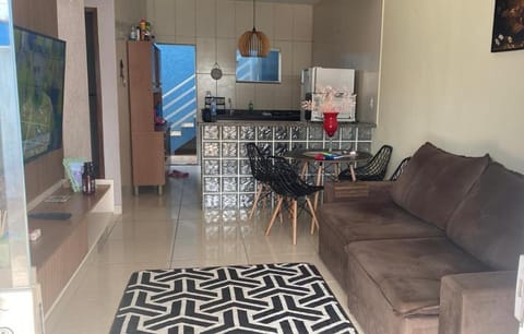 Casa com piscina- condomínio terra mar UNAMAR CABO FRIO House in Cabo Frio