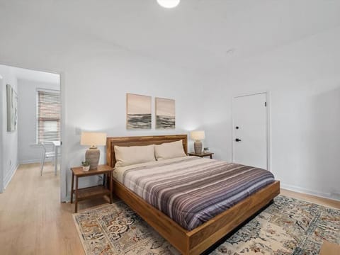 Shadyside, Central !1 Spacious & Modern 1 Bedroom with Parking Apartment in East Liberty