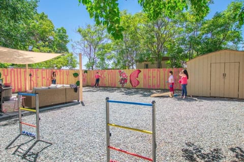 50 Shades of Pink-Private Hot Tub! House in Albuquerque