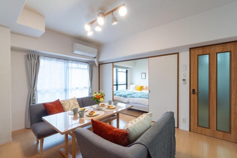 Bed, Living room, Dining area, Bedroom