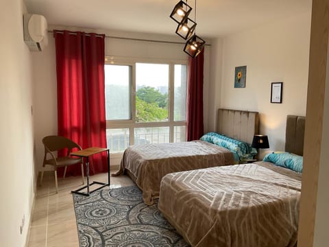 Bed, Photo of the whole room, Bedroom, internet, air conditioner