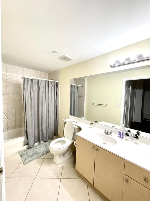 Shower, Toilet, Bathroom, Bath