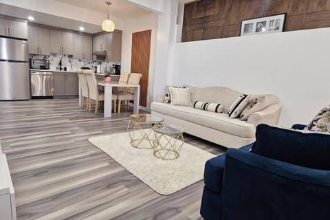 Kitchen or kitchenette, Living room, Seating area, Dining area, dishwasher
