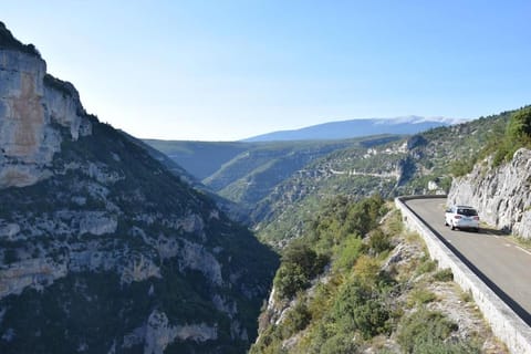 Moulin des Gypses Gîte Les Pampres, Ventoux Apartment in Mormoiron