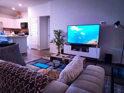 Communal lounge/ TV room, Seating area