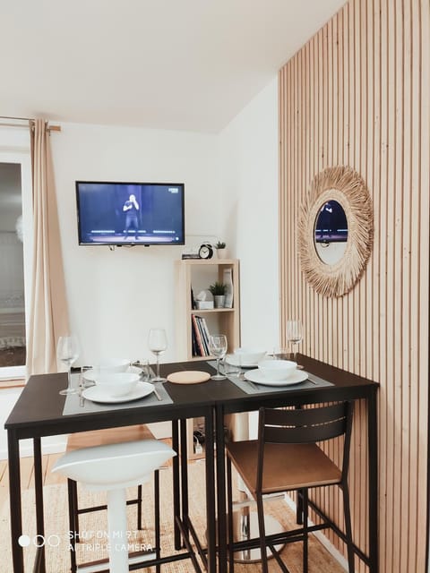 TV and multimedia, Dining area