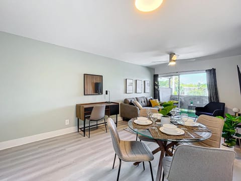 Living room, Seating area, Dining area