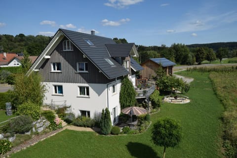 Property building, Bird's eye view, Garden