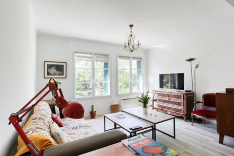 Communal lounge/ TV room, TV and multimedia, Living room